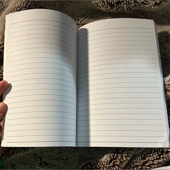 Central 23 Momager Mode Kris Jenner Lined Notebook NEW - Picture 5 of 6